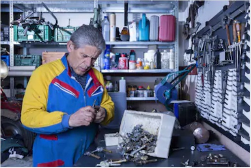 موٹرسائیکل، سپیرپارٹس کی دکان