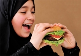 Pakistan Develops a Taste for Fast Food